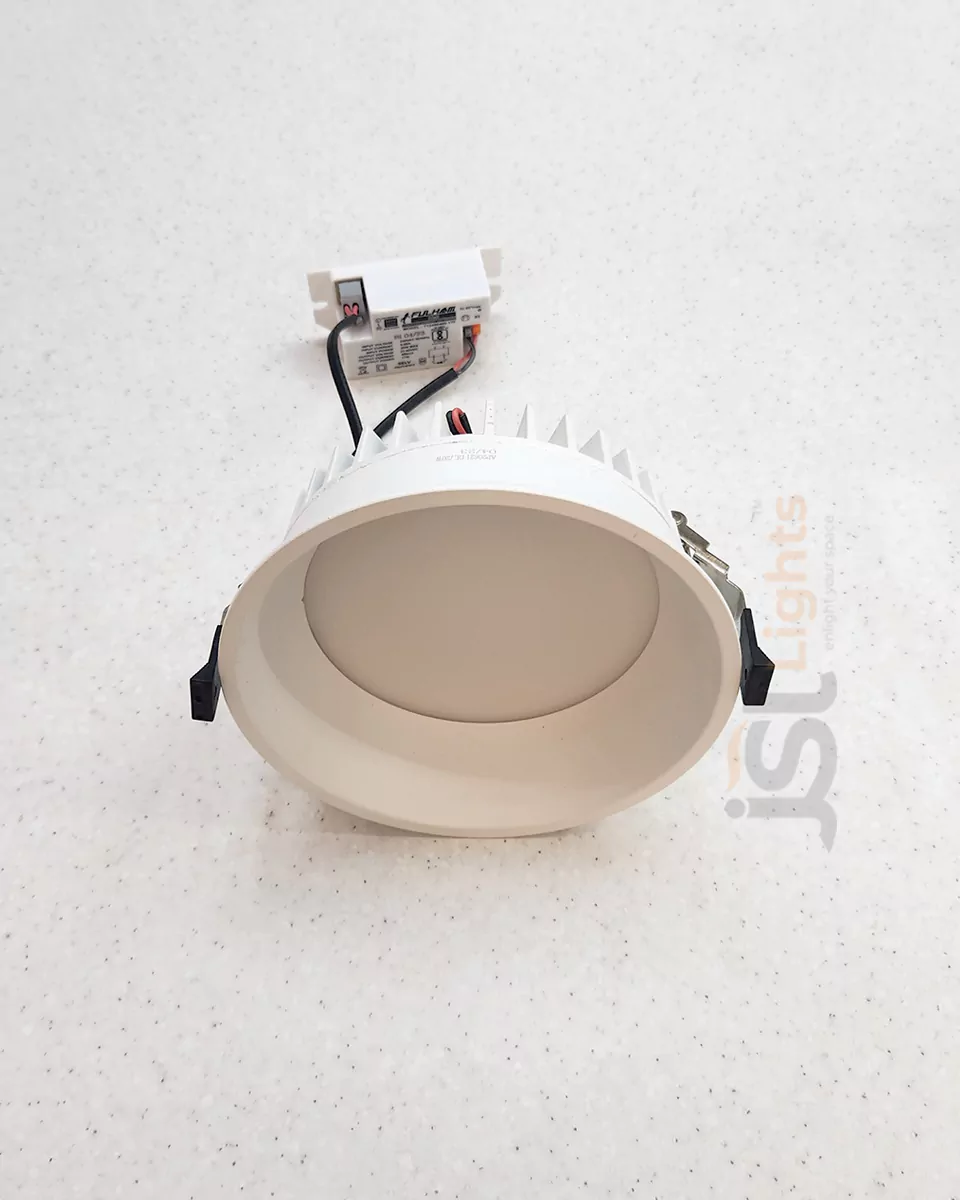 20W Apra White Deep Recessed Downlight 20621 DL for Indoor Ceiling Recessed Downlight Aluminium Body