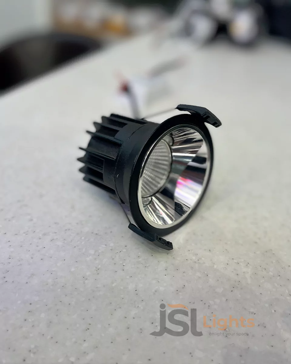 7W Black Body Deep Recessed Tunable COB Downlight 20623 Ceiling Spotlight with Silver Reflector
