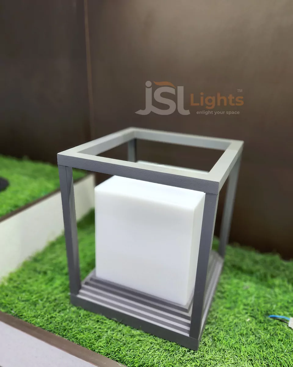 Square Outdoor LED Gate Light 3001 Large 12IN Pillar Post Light with E27 Holder Aluminium Body and PC Diffuser IP65