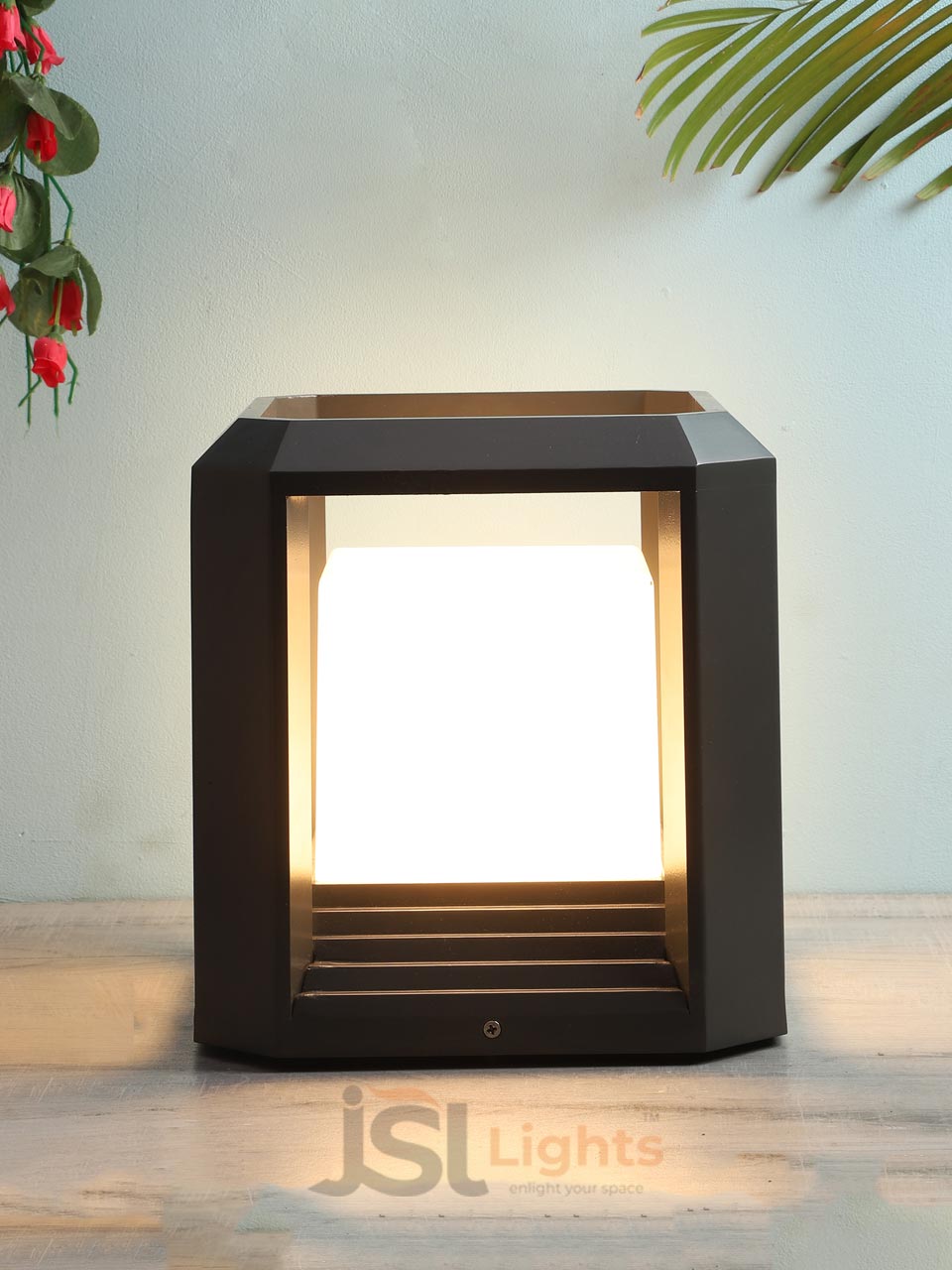 Square Outdoor LED Gate Light 8802 Big 11IN Pillar Post Light with E27 Holder Aluminium Body and PC Diffuser IP65